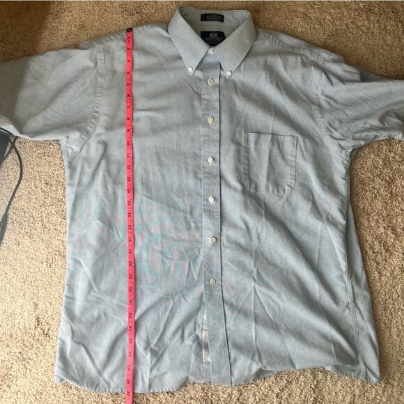 Stafford Men's Light Blue Short Sleeve Button Down Shirt - Picture 6 of 6